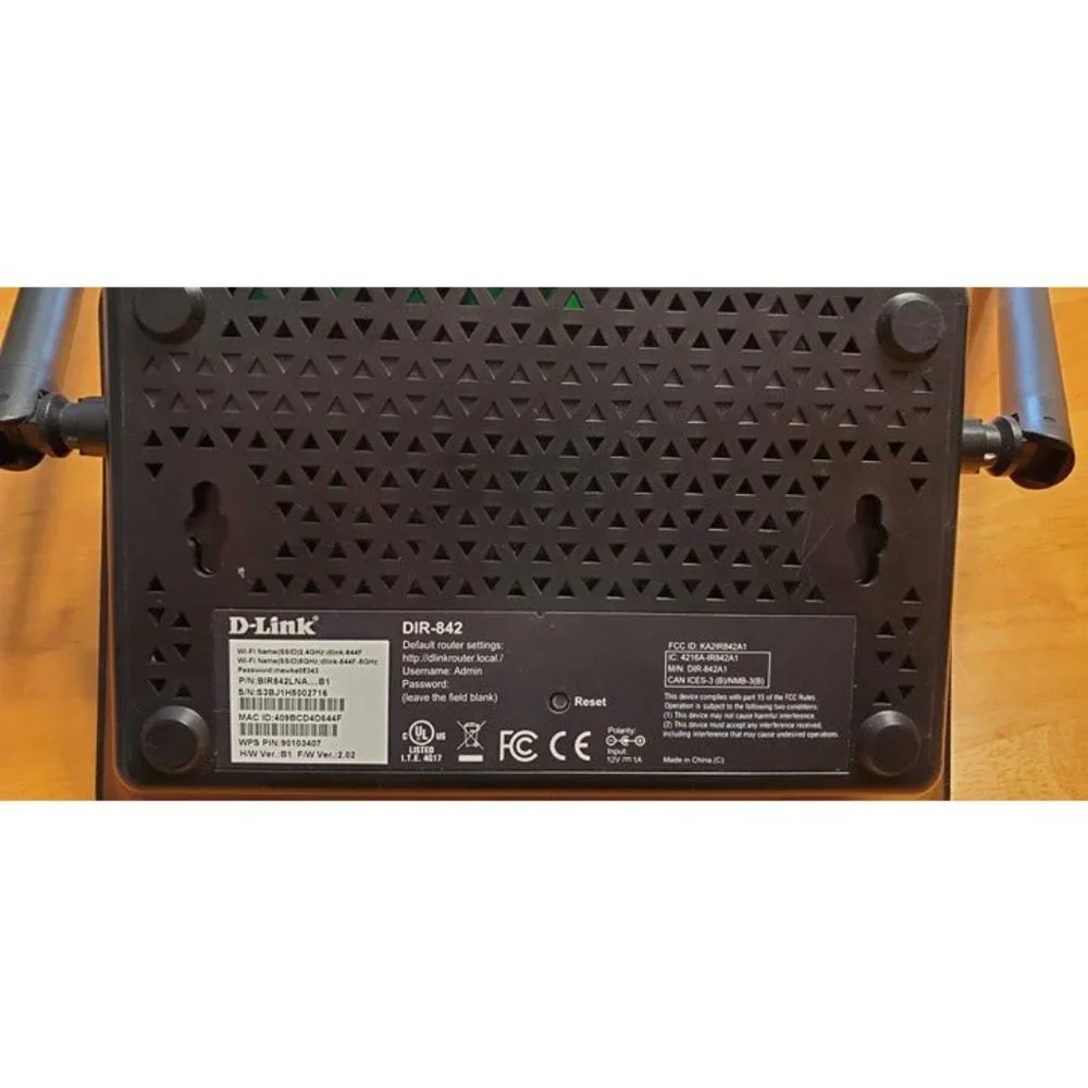 D-Link DIR-842 - Picture 2 of 3
